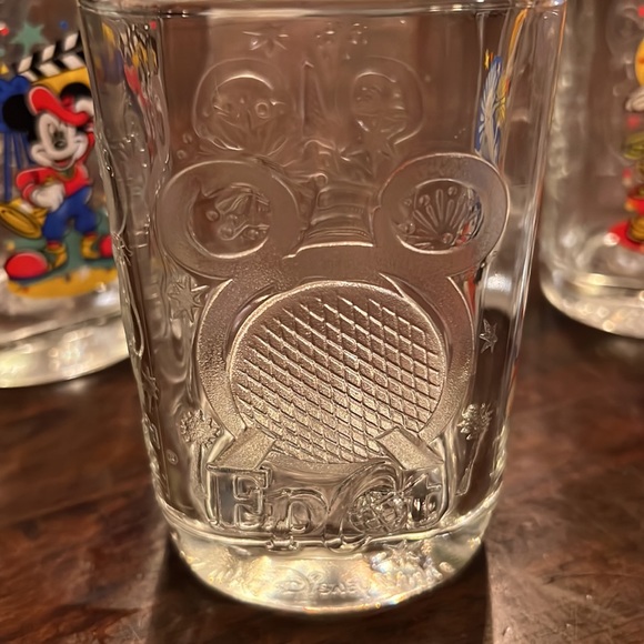 LIMITED Disney year 2000 Y2K McDonald’s Collectors Glasses each sold separately - Picture 6 of 12